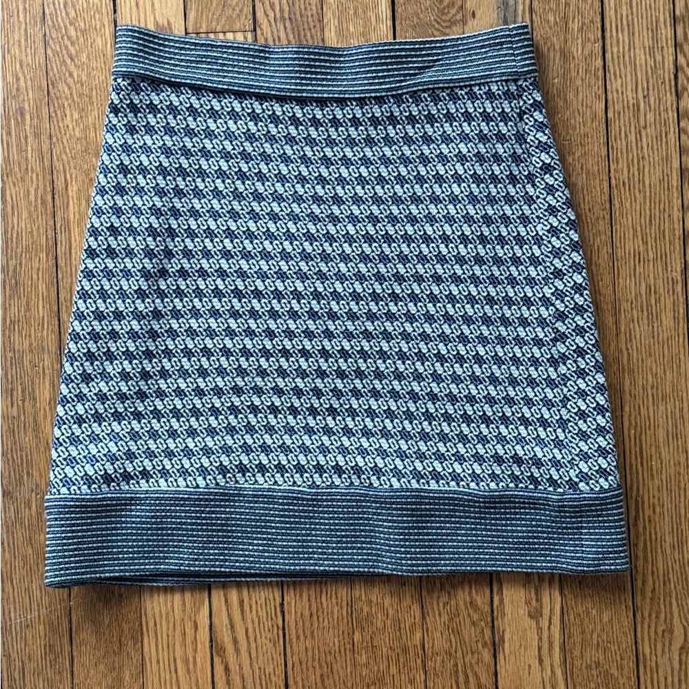 Diane Von Furstenberg Gabrielle Grey Skirt- Size 2